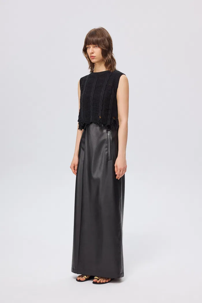 8083-chelsea-hand-frayed-hem-sleeveless-top-in-wool-blend-knit-1.webp