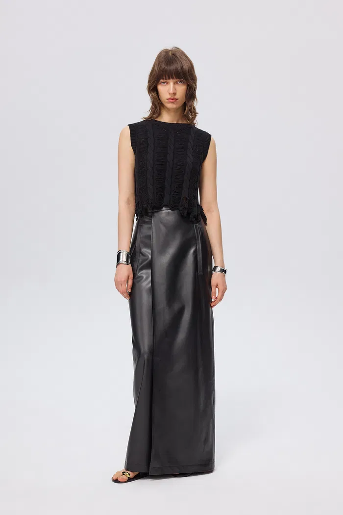 8083-chelsea-hand-frayed-hem-sleeveless-top-in-wool-blend-knit-1.webp