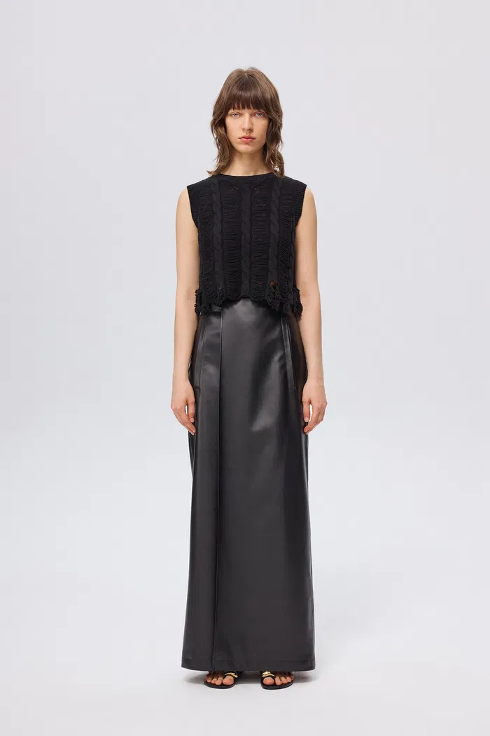 8083-chelsea-hand-frayed-hem-sleeveless-top-in-wool-blend-knit-1.webp