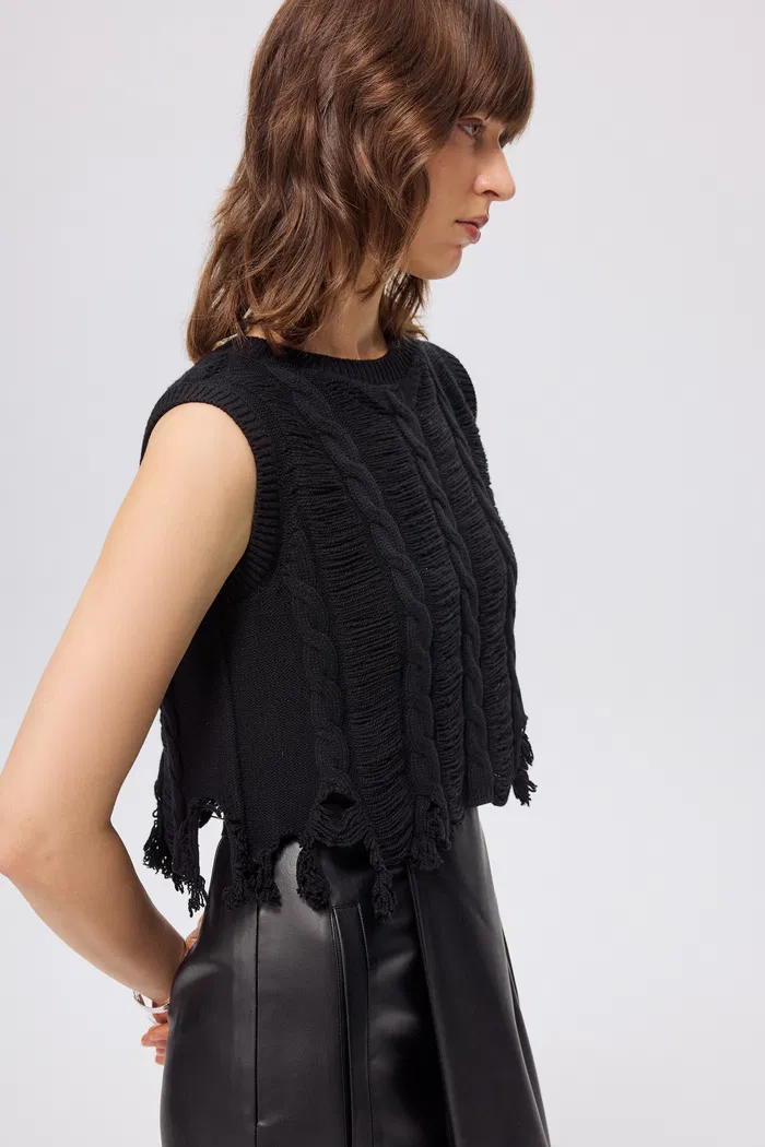8083-chelsea-hand-frayed-hem-sleeveless-top-in-wool-blend-knit-1.webp