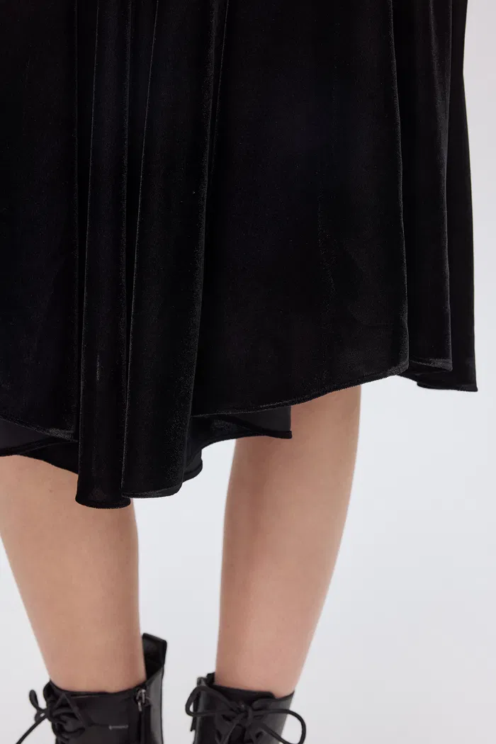 8351-bellagio-velvet-slip-dress-in-silk-georgette-velvet-1.webp