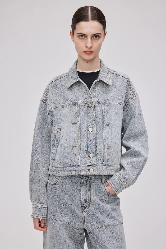 8359-ainsley-textured-cropped-jacket-in-washed-jacquard-denim-1.webp