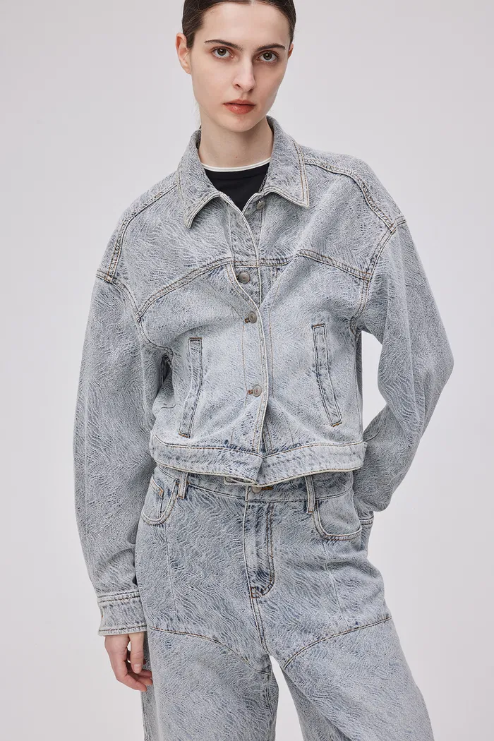 8359-ainsley-textured-cropped-jacket-in-washed-jacquard-denim-1.webp