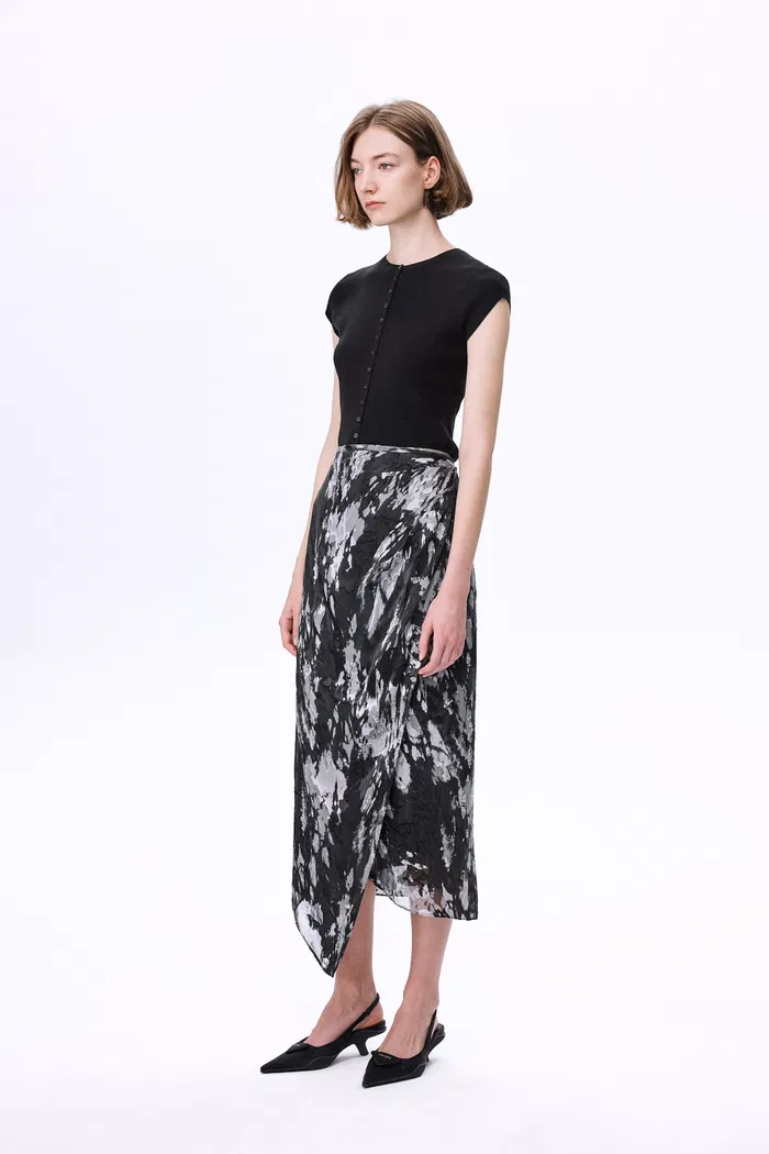 8365-zita-pleated-midi-skirt-in-devor-silk-1.webp