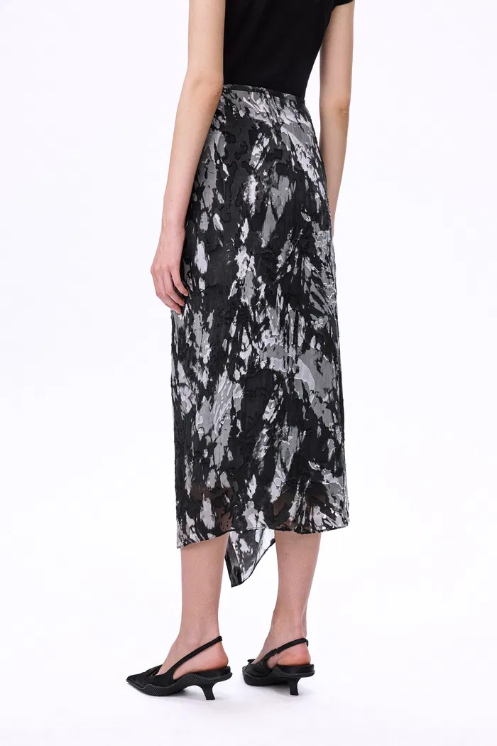 8365-zita-pleated-midi-skirt-in-devor-silk-1.webp