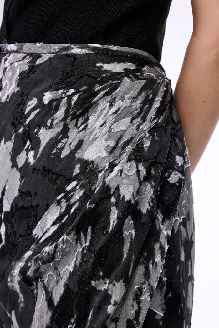 8365-zita-pleated-midi-skirt-in-devor-silk-1.webp
