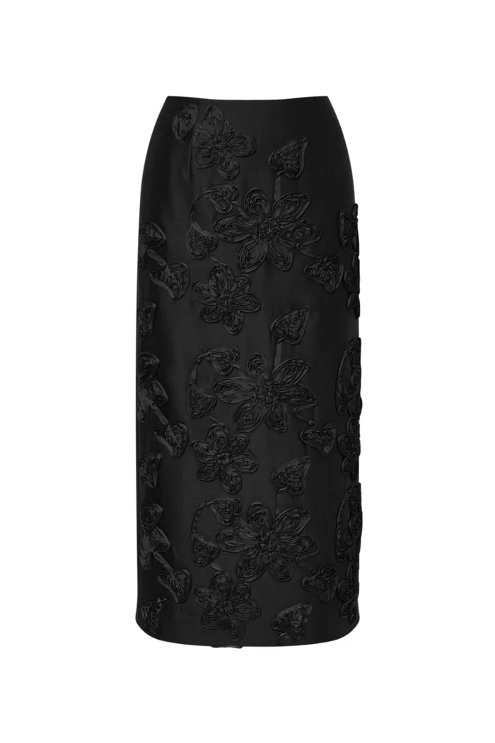8415-engrave-embroidered-skirt-in-silk-wool-1.webp