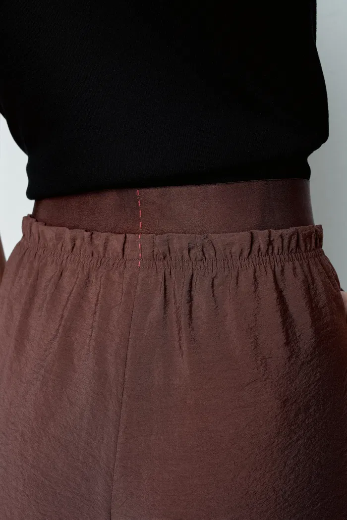 844-harper-elastic-waist-wide-leg-pants-in-dry-mulberry-silk-1.webp