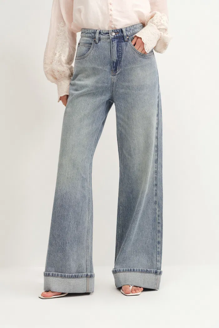 8511-emerie-straight-wide-leg-jeans-in-cotton-denim-1.webp