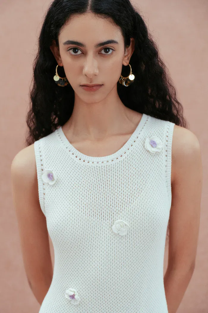 8525-ellie-white-sleeveless-floral-crochet-dress-in-cotton-linen-knit-1.webp