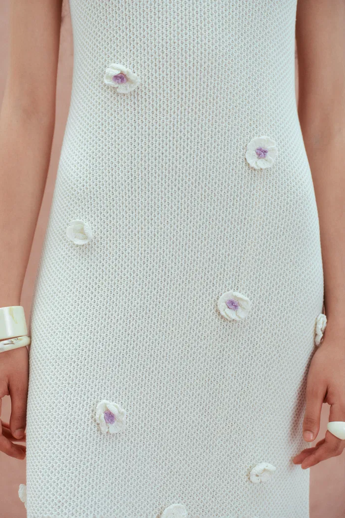 8525-ellie-white-sleeveless-floral-crochet-dress-in-cotton-linen-knit-1.webp