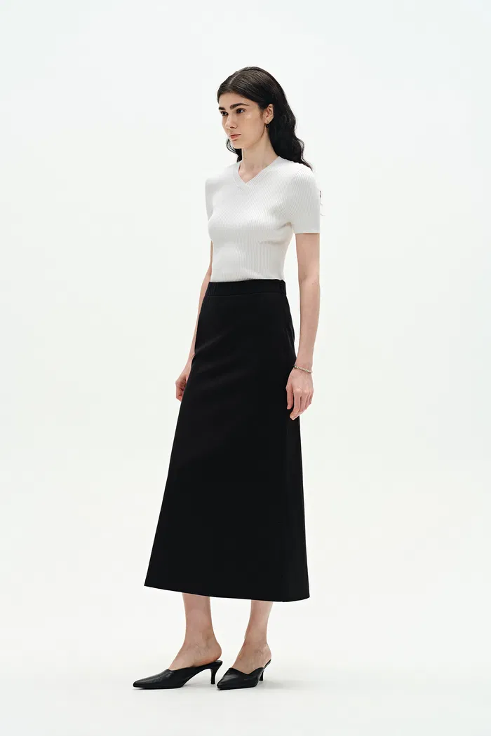 8613-alexa-v-neck-short-sleeve-sweater-1.webp