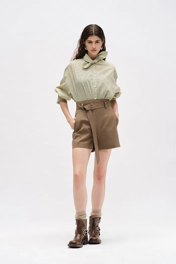 8625-prevernae-high-waist-tailored-shorts-in-fine-wool-blend-1.webp