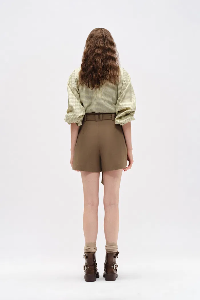 8625-prevernae-high-waist-tailored-shorts-in-fine-wool-blend-1.webp