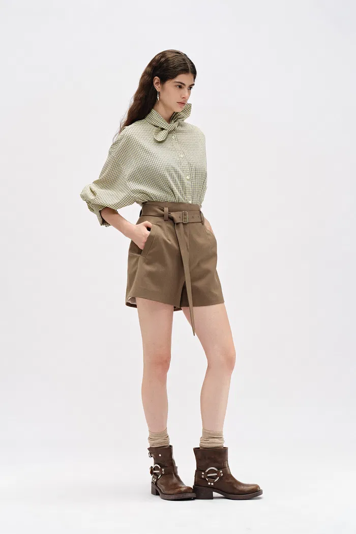 8625-prevernae-high-waist-tailored-shorts-in-fine-wool-blend-1.webp