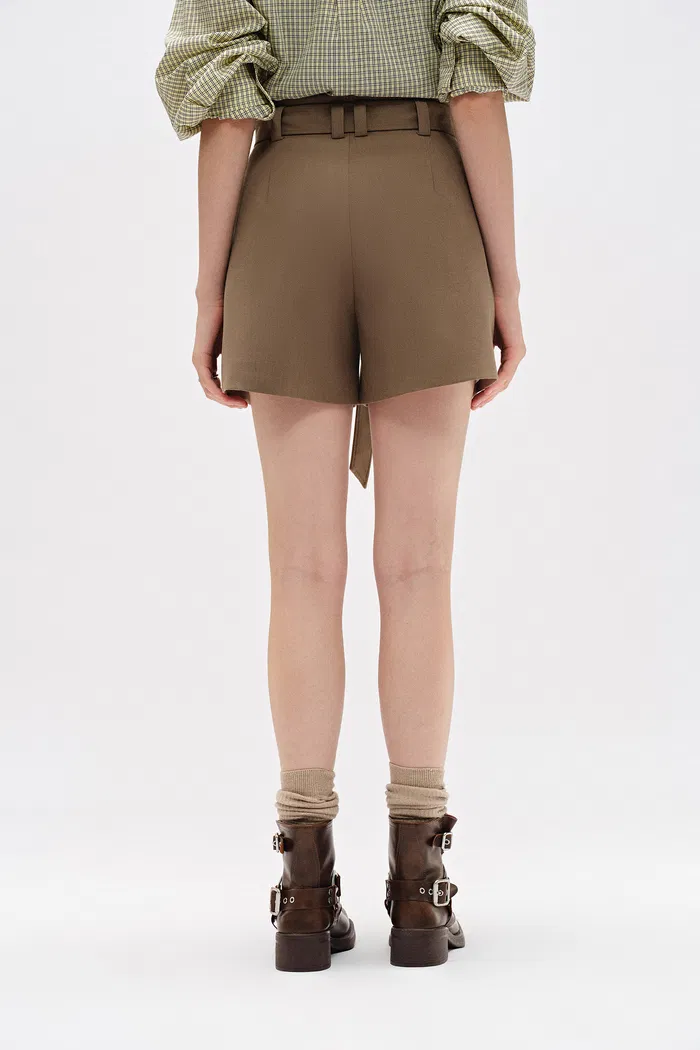 8625-prevernae-high-waist-tailored-shorts-in-fine-wool-blend-1.webp