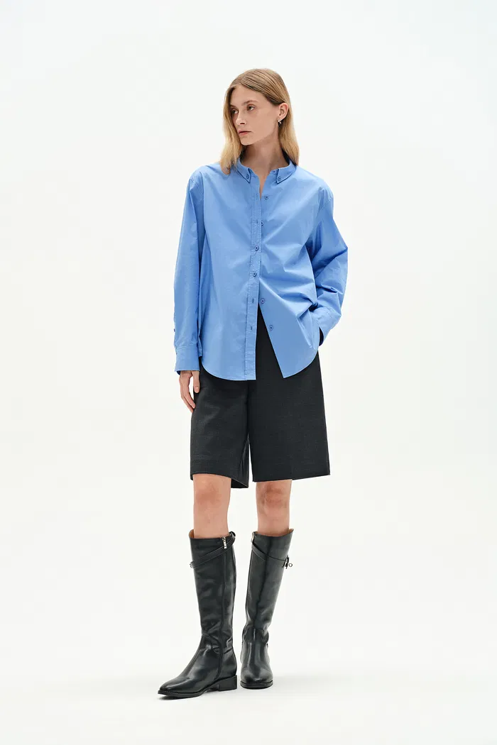 8701-amelia-wrinkle-resistant-tailored-bermuda-shorts-in-australian-merino-wool-1.webp