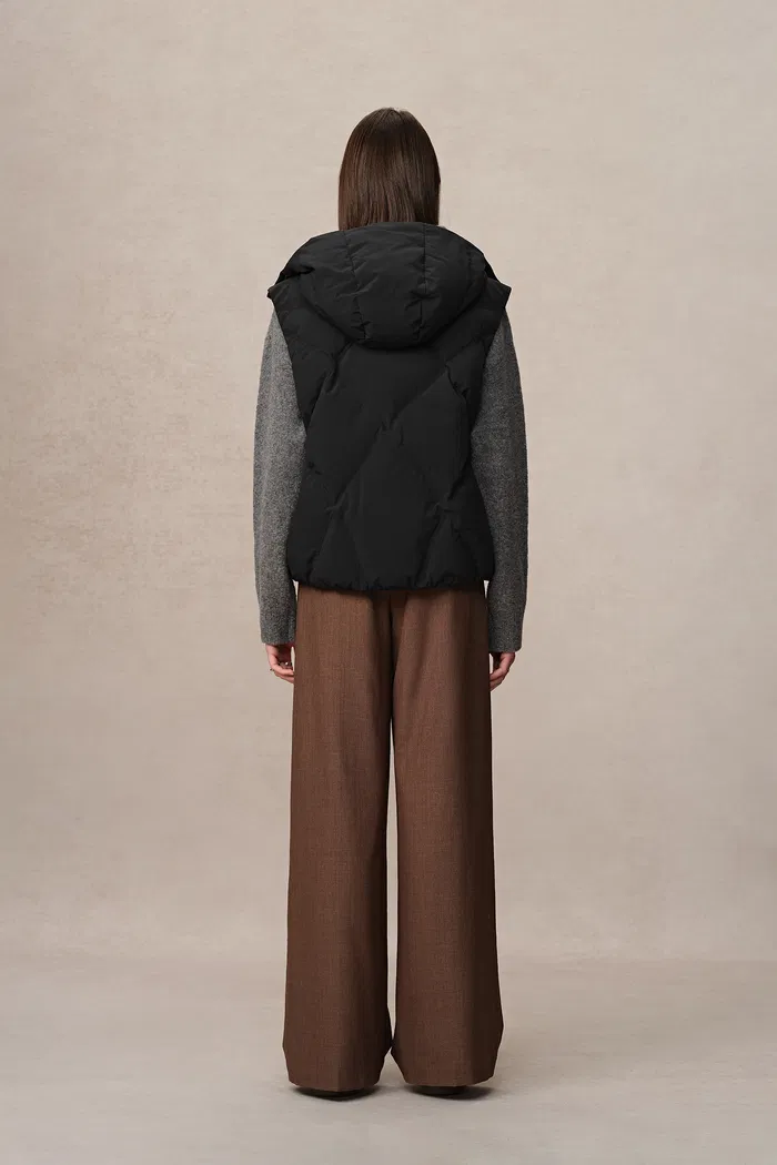 8735-bessy-white-goose-down-hooded-vest-1.webp
