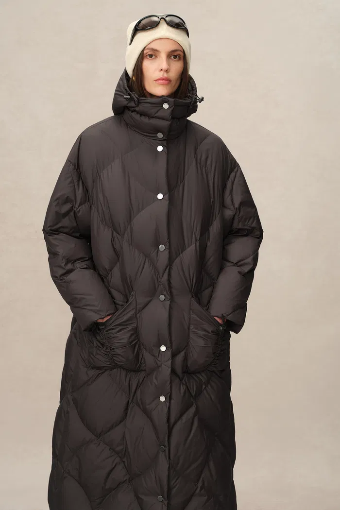 8751-lyse-water-repellent-long-quilted-duck-down-puffer-jacket-in-high-density-fabric-1.webp