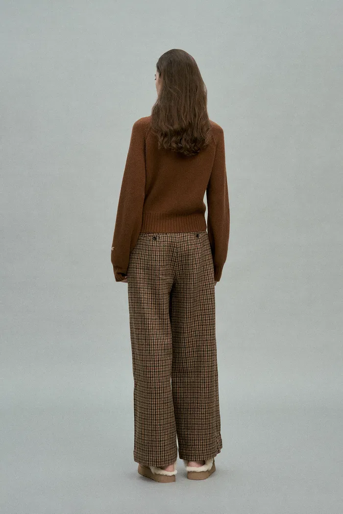 8813-demi-collared-cardigan-in-merino-wool-cashmere-1.webp