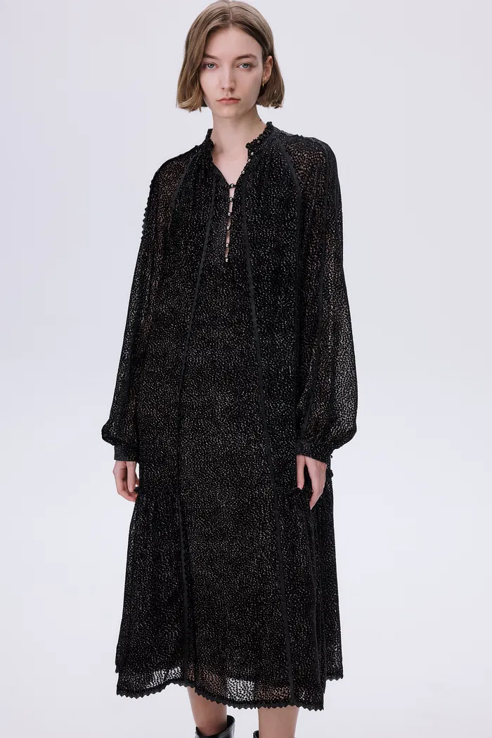 8844-dakota-lace-cut-out-dress-in-velvet-devor–1.webp