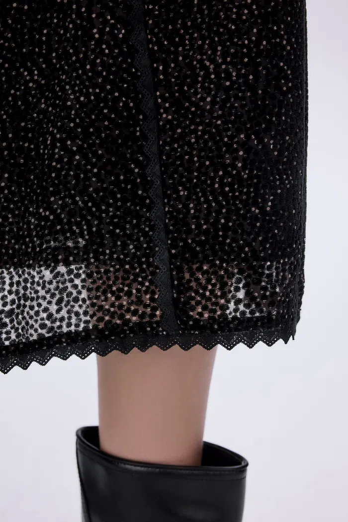 8844-dakota-lace-cut-out-dress-in-velvet-devor–1.webp