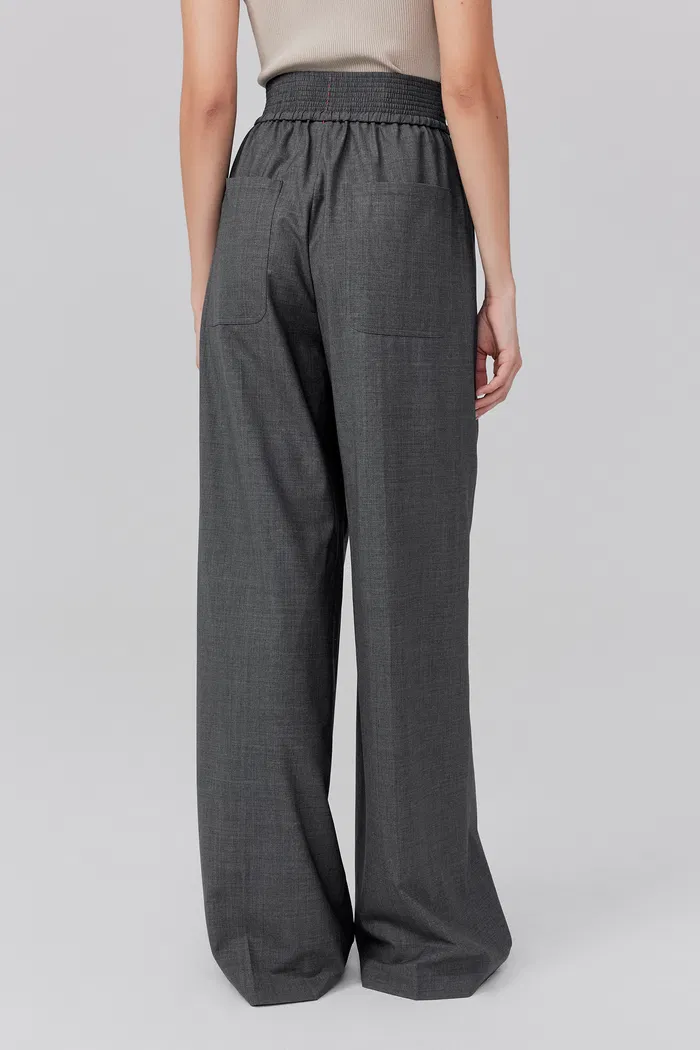 8936-cl-on-trousers-in-semi-worsted-wool-1.webp