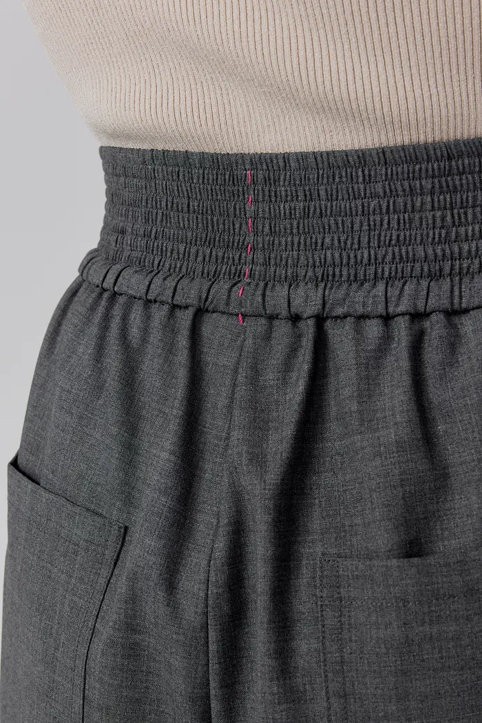 8936-cl-on-trousers-in-semi-worsted-wool-1.webp