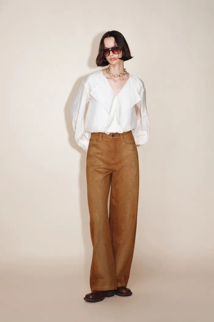 894-charlotte-gradient-barrel-leg-jeans-in-cotton-denim-1.webp