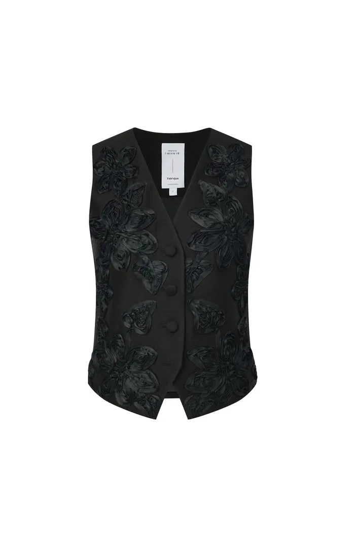 8944-engrave-silk-wool-blend-embroidered-vest-1.webp