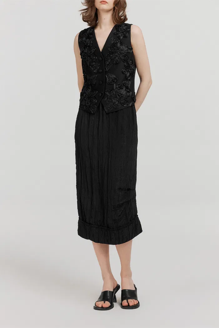 8944-engrave-silk-wool-blend-embroidered-vest-1.webp