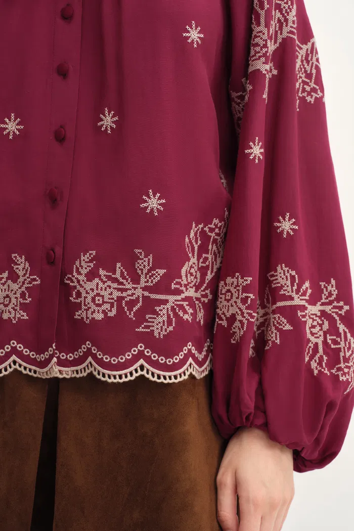 8988-aria-eyelet-embroidery-long-sleeve-blouse-in-tencel-linen-blend-1.webp
