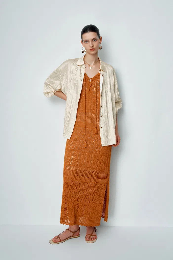 9058-chiara-crinkled-shirt-in-pleated-satin-1.webp