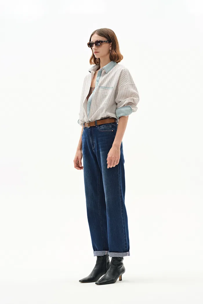 9194-nicola-tapered-jeans-in-stretchy-denim-1.webp