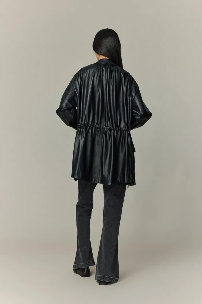 9260-field-oversized-shirt-in-vegan-leather-1.webp
