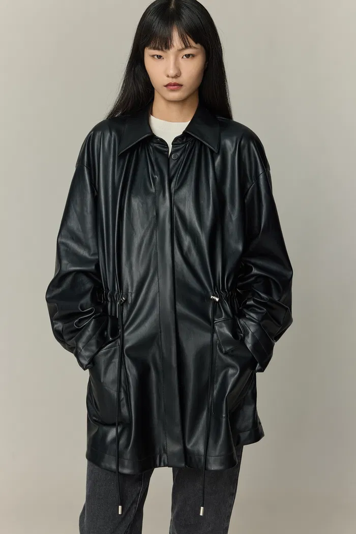 9260-field-oversized-shirt-in-vegan-leather-1.webp