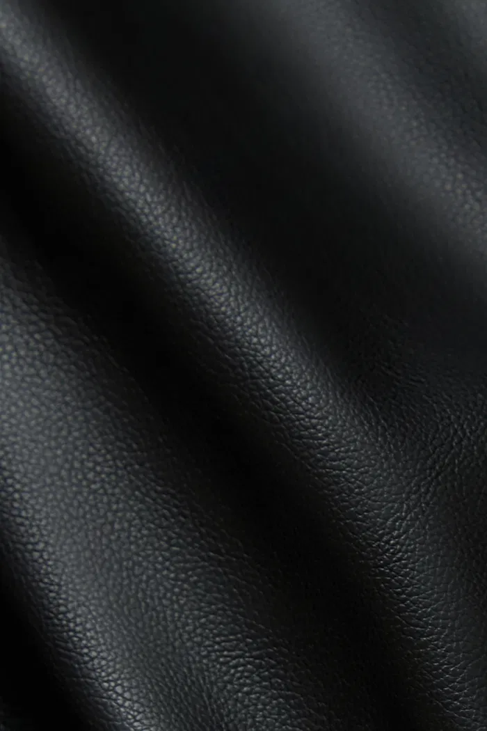 9260-field-oversized-shirt-in-vegan-leather-1.webp