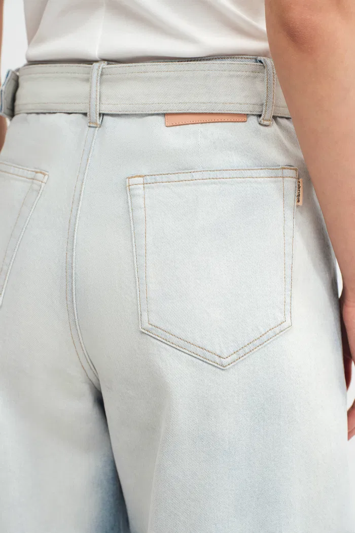 9415-paz-belted-gradient-washed-wide-leg-jeans-in-cotton-denim-1.webp