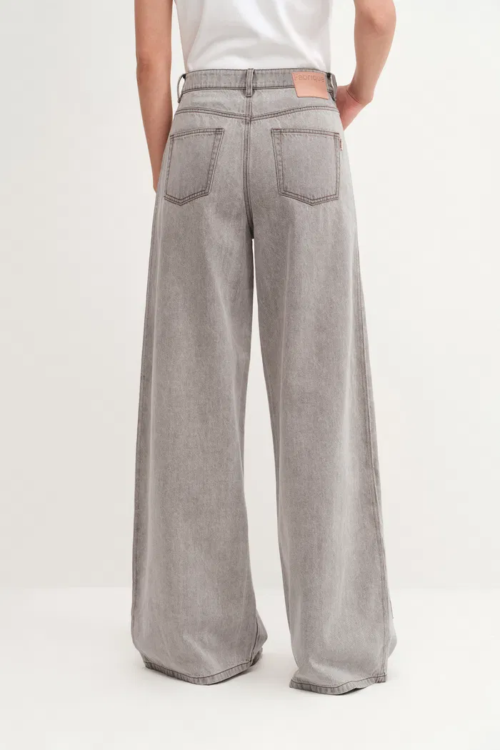 9429-cisco-washed-baggy-jeans-1.webp