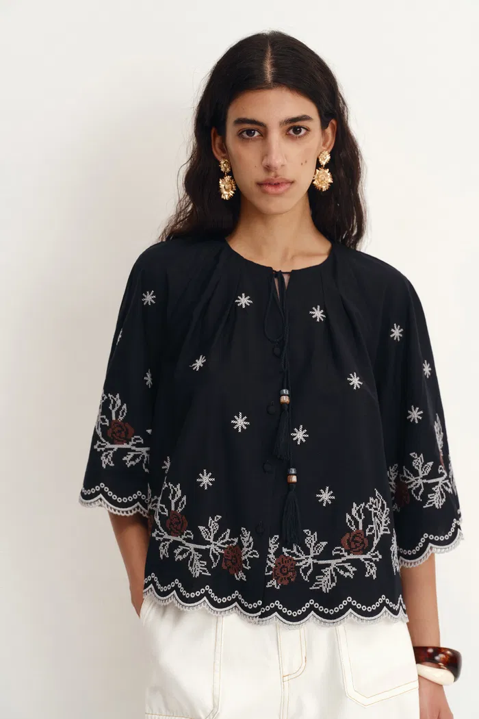 9449-thea-embroidered-scalloped-hem-blouse-in-tencel-linen-blend-1.webp