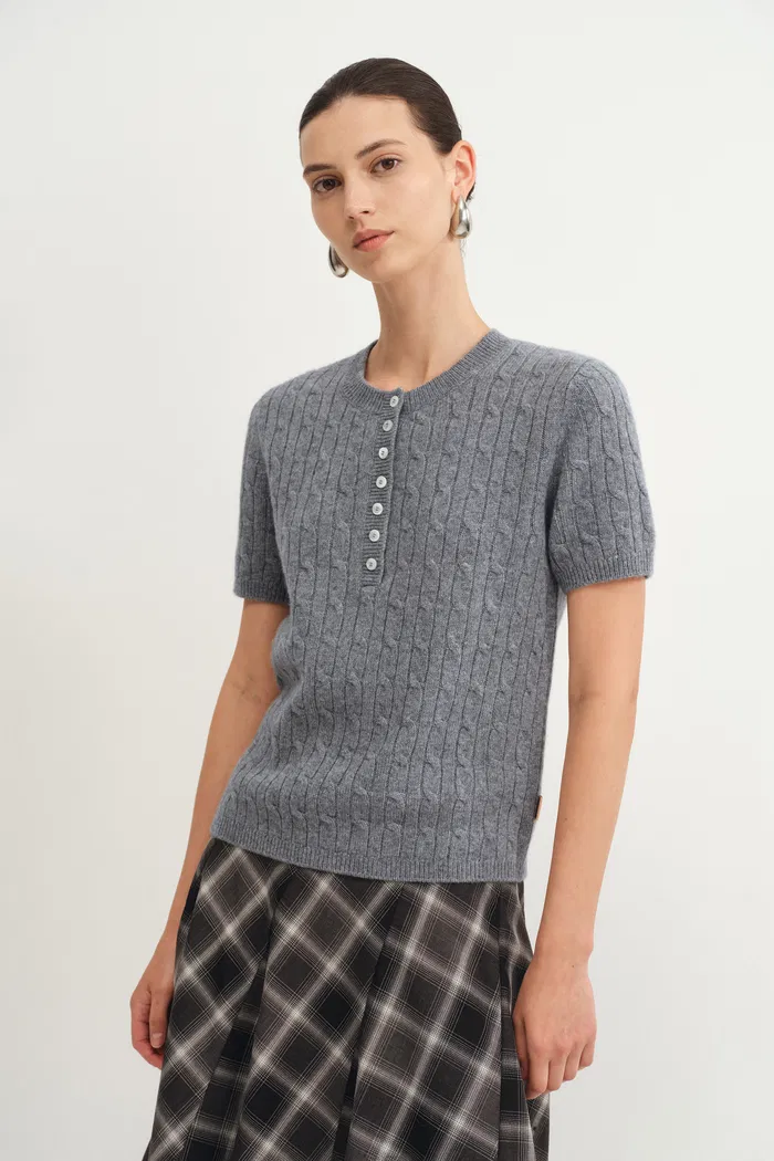 946-fate-cable-top-in-australian-wool-blend-knit-1.webp