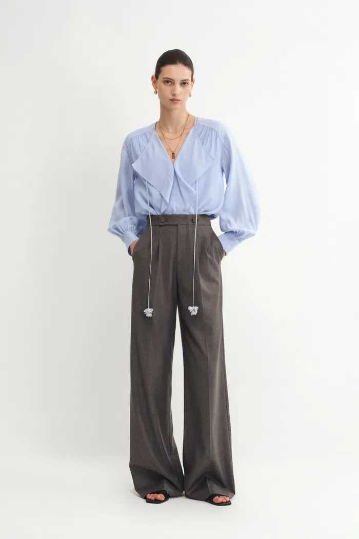 Paula Pleated Double Button Trousers in Wool-Silk Blend