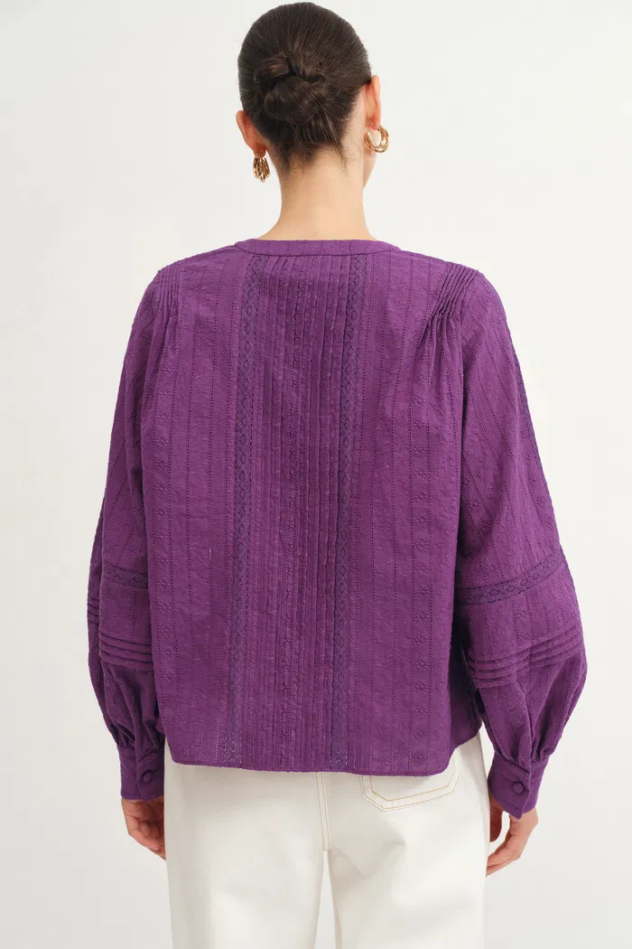 9471-doreen-crew-neck-top-in-embroidered-cotton-1.webp
