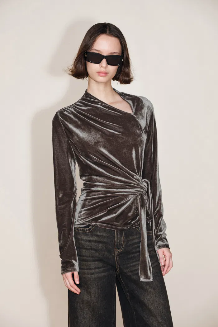952-selene-knot-top-in-stretch-velvet-1.webp