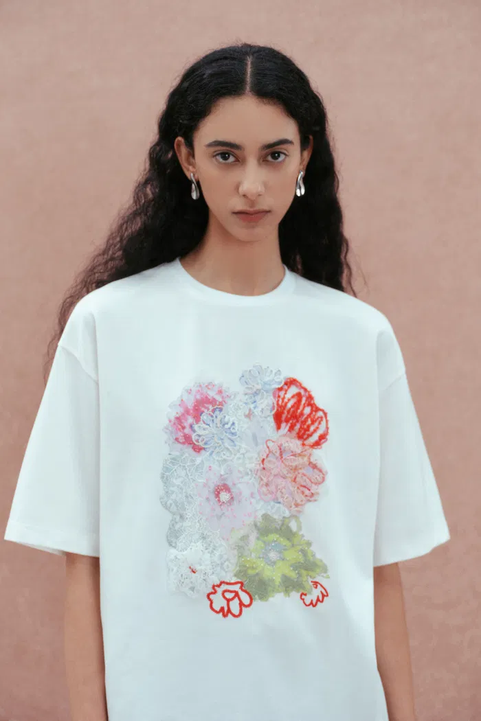 9541-cutie-flora-print-and-embroidery-t-shirt-in-cotton-jersey-1.webp