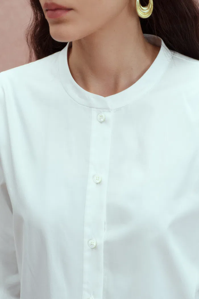 9595-jolanda-flora-openwork-embroidery-hem-shirt-in-premium-cotton-1.webp