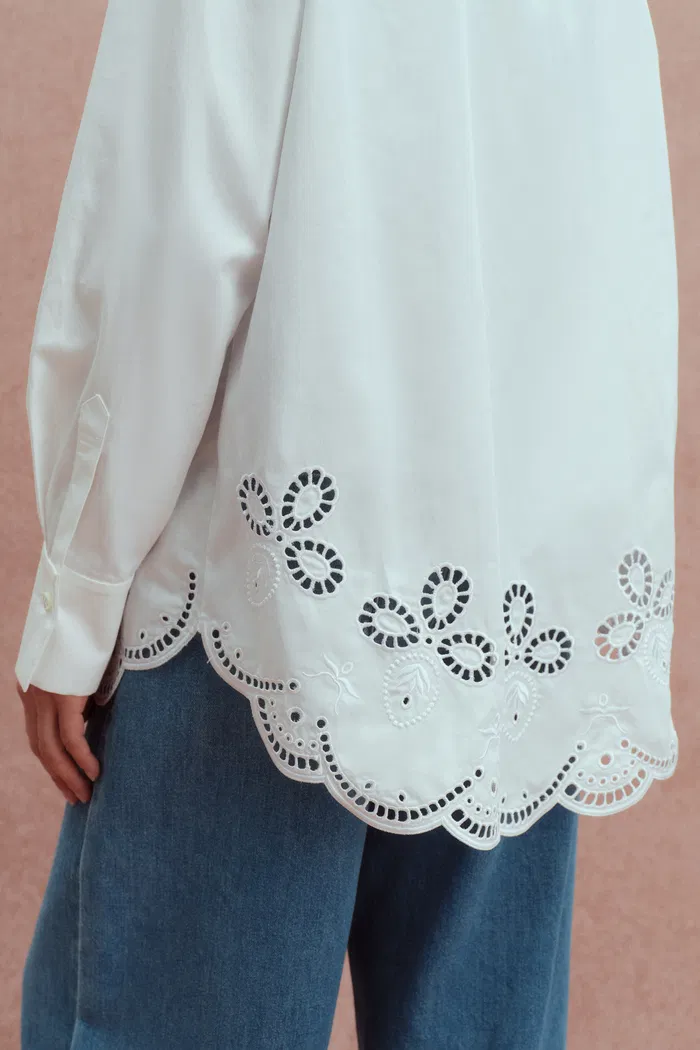 9595-jolanda-flora-openwork-embroidery-hem-shirt-in-premium-cotton-1.webp