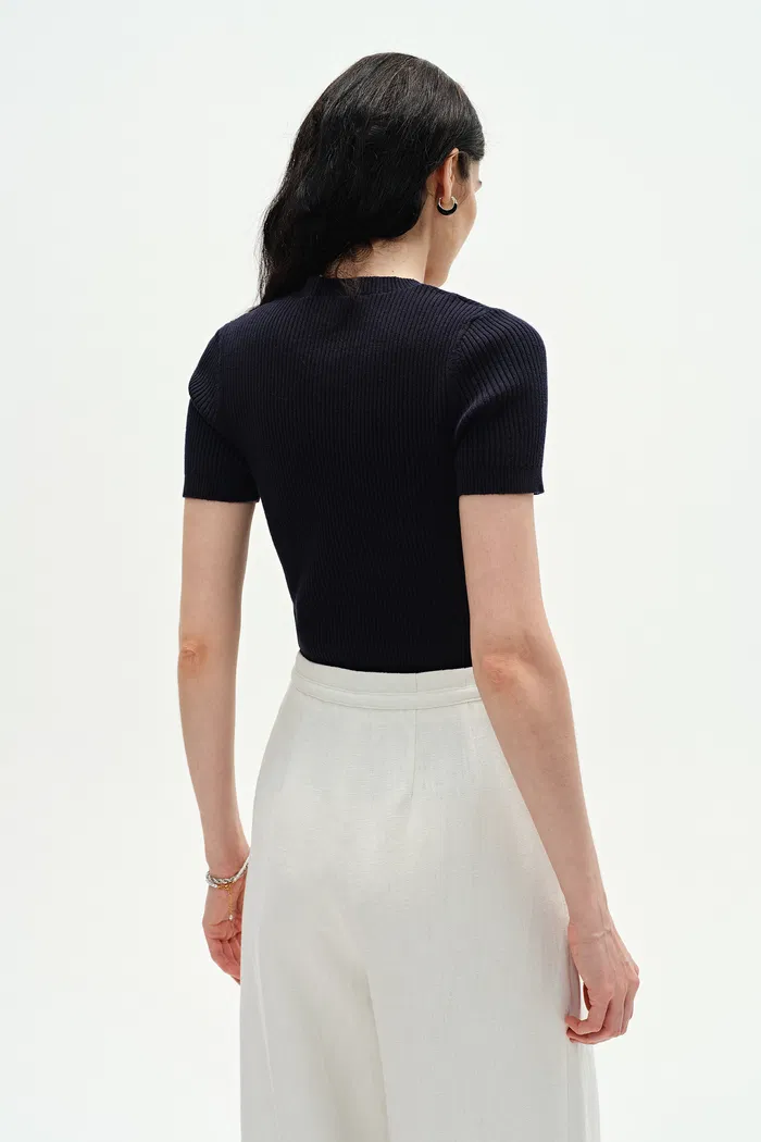 9683-alexa-v-neck-short-sleeve-sweater-in-rare-alxa-cashmere-blend-1.webp