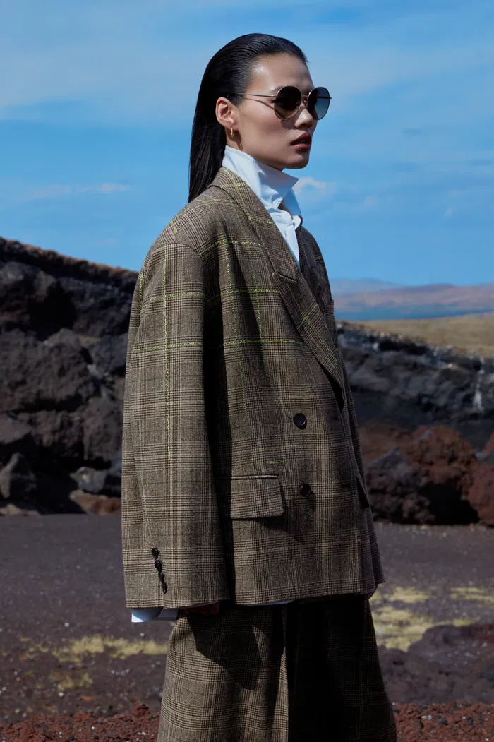 9694-seera-detachable-collar-plaid-blazer-in-wool-blend-1.webp