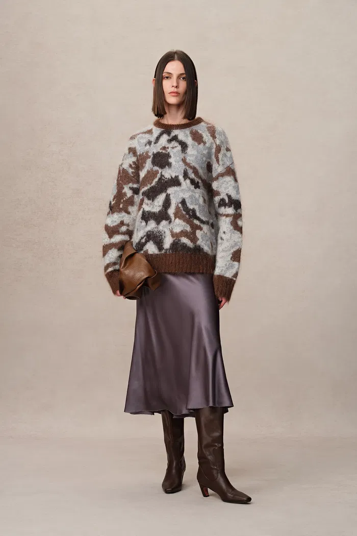 9740-fera-leopard-jacquard-sweater-in-kid-mohair-blend-knit-1.webp